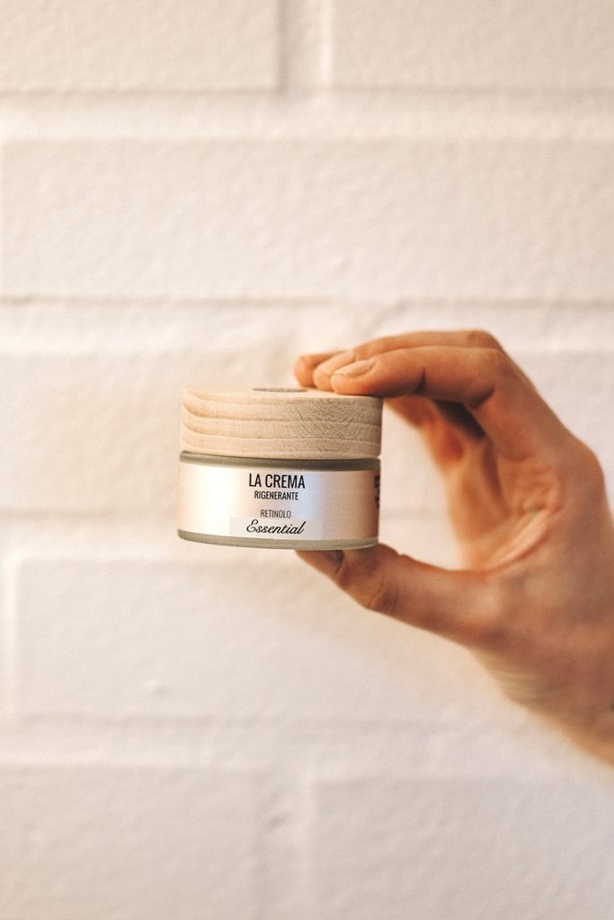 Farmacia Selva Collezione Essential La Crema Rigenerante Mano
